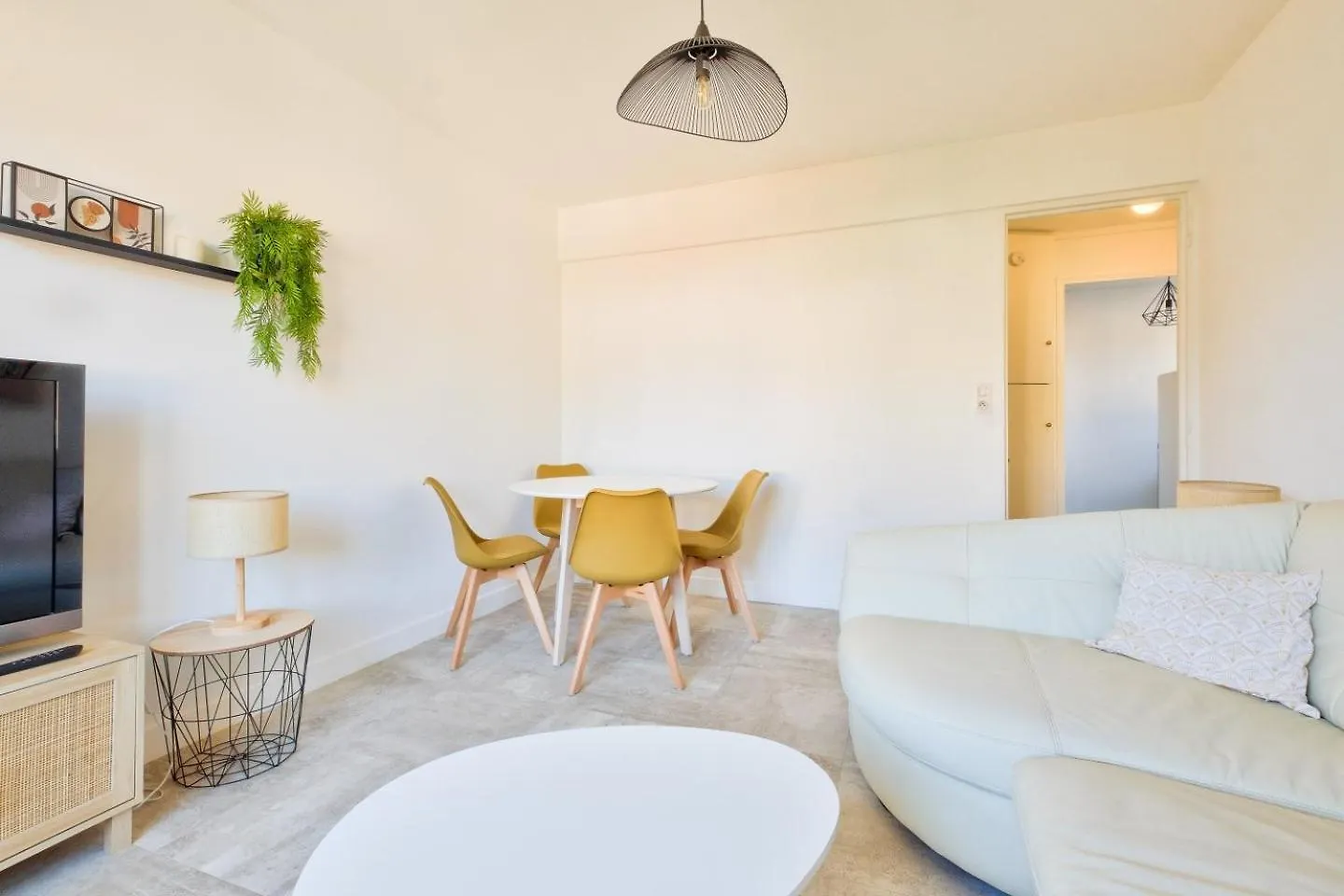Cosy 1 Bedroom Flat With Balcony Near La Croisette Cannes 0*,